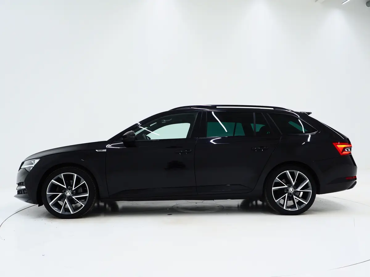 Škoda Superb Combi 1.4 TSI iV Sportline: foto 2