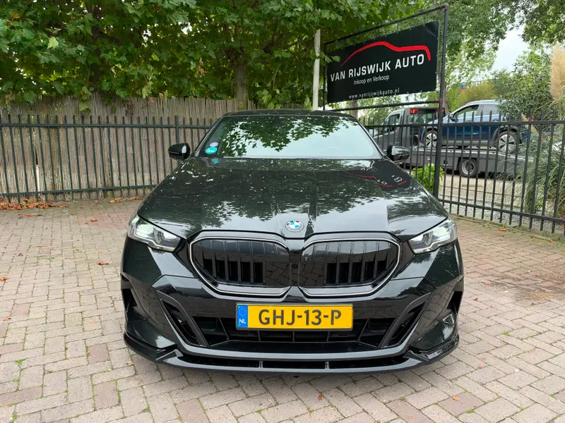 BMW 5 Serie 520i M-sport Xenon 37890NETTO Dealer Ond 2024 leasen bij DreamLease: foto 2