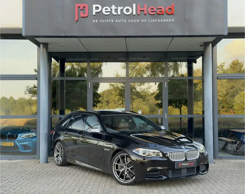 BMW 5 Serie Touring M550xd, VOL! Individual, Soft-Close, Bang&olufsen, Alcantara, Trekhaak, HUD 2015 leasen bij DreamLease: foto 1