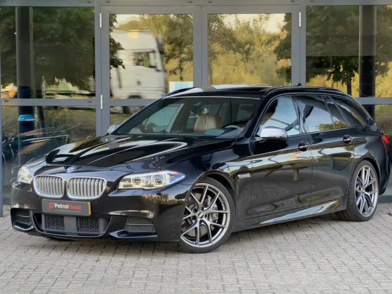 BMW 5 Serie Touring M550xd, VOL! Individual, Soft-Close, Bang&olufsen, Alcantara, Trekhaak, HUD 2015 leasen bij DreamLease: foto 2