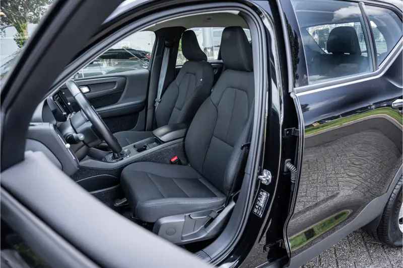 Volvo XC40 1.5 T3 ** Navigatie ** Carplay ** Camera ** Dealeronderhouden!! 2019 leasen bij DreamLease: foto 2