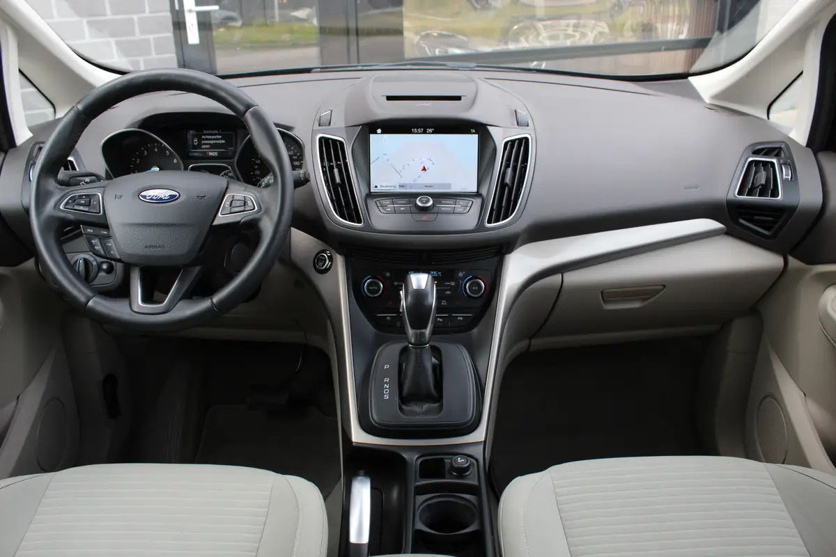 Ford C-MAX 1.5 Titanium: foto 2