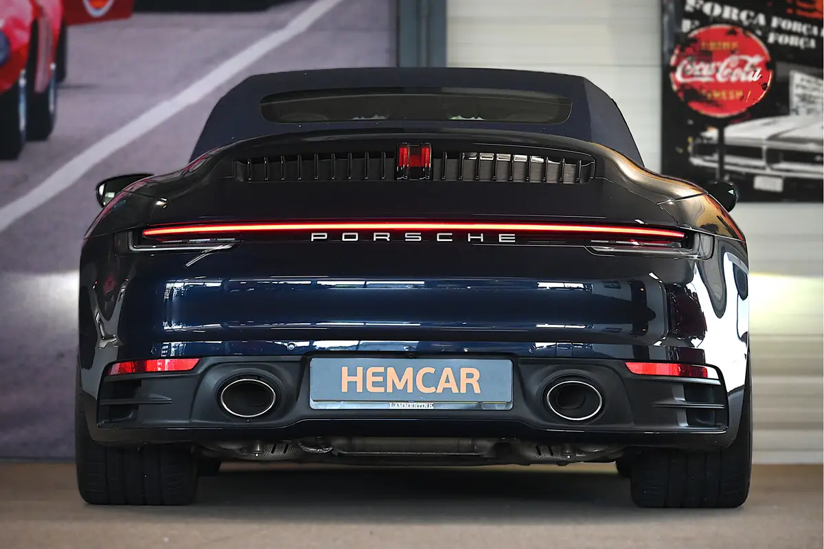 Porsche 911 Cabrio 3.0 Carrera: foto 38