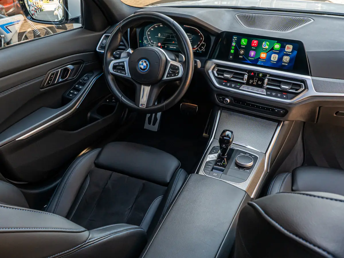 BMW 3 Serie Touring 320e xDrive M-Sport: foto 2