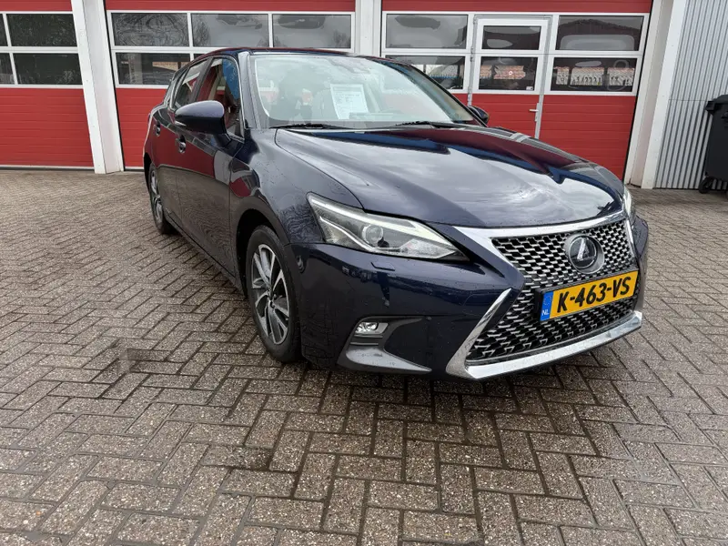 Lexus CT 200h | 100 PK | Ultimate Edition | 79.000 km! | 2021 leasen bij DreamLease: foto 1