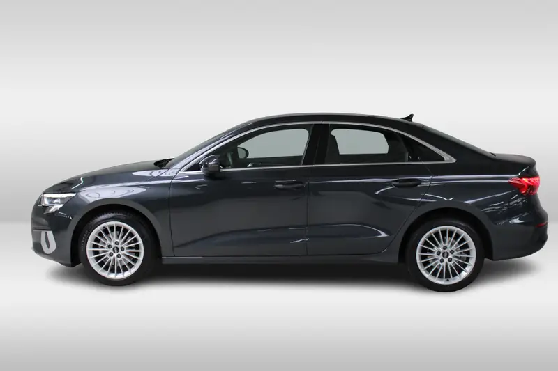 Audi A3 Limousine 30 TFSI Advanced edition 2023 leasen bij DreamLease: foto 2
