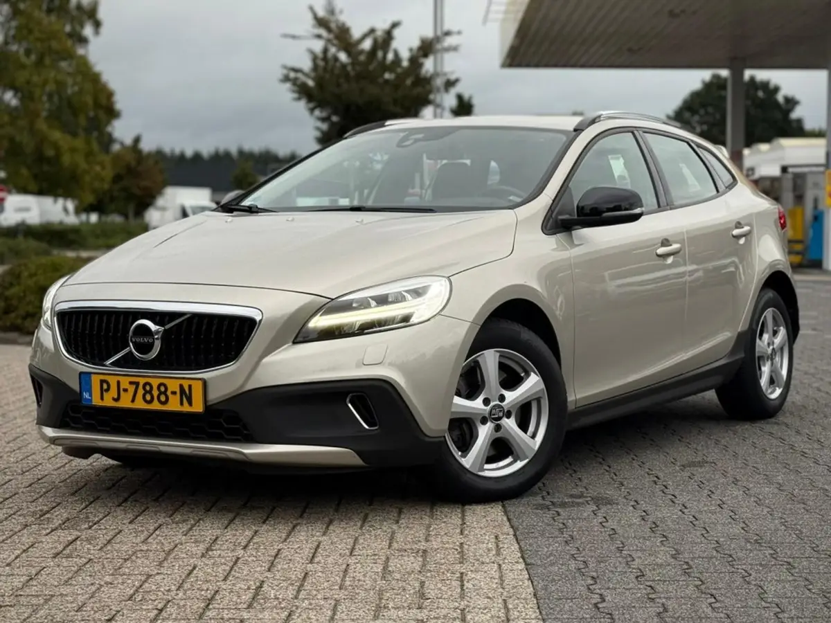 Volvo V40 CROSS COUNTRY 1.5 T3 A/T TREKHAAK: foto 1