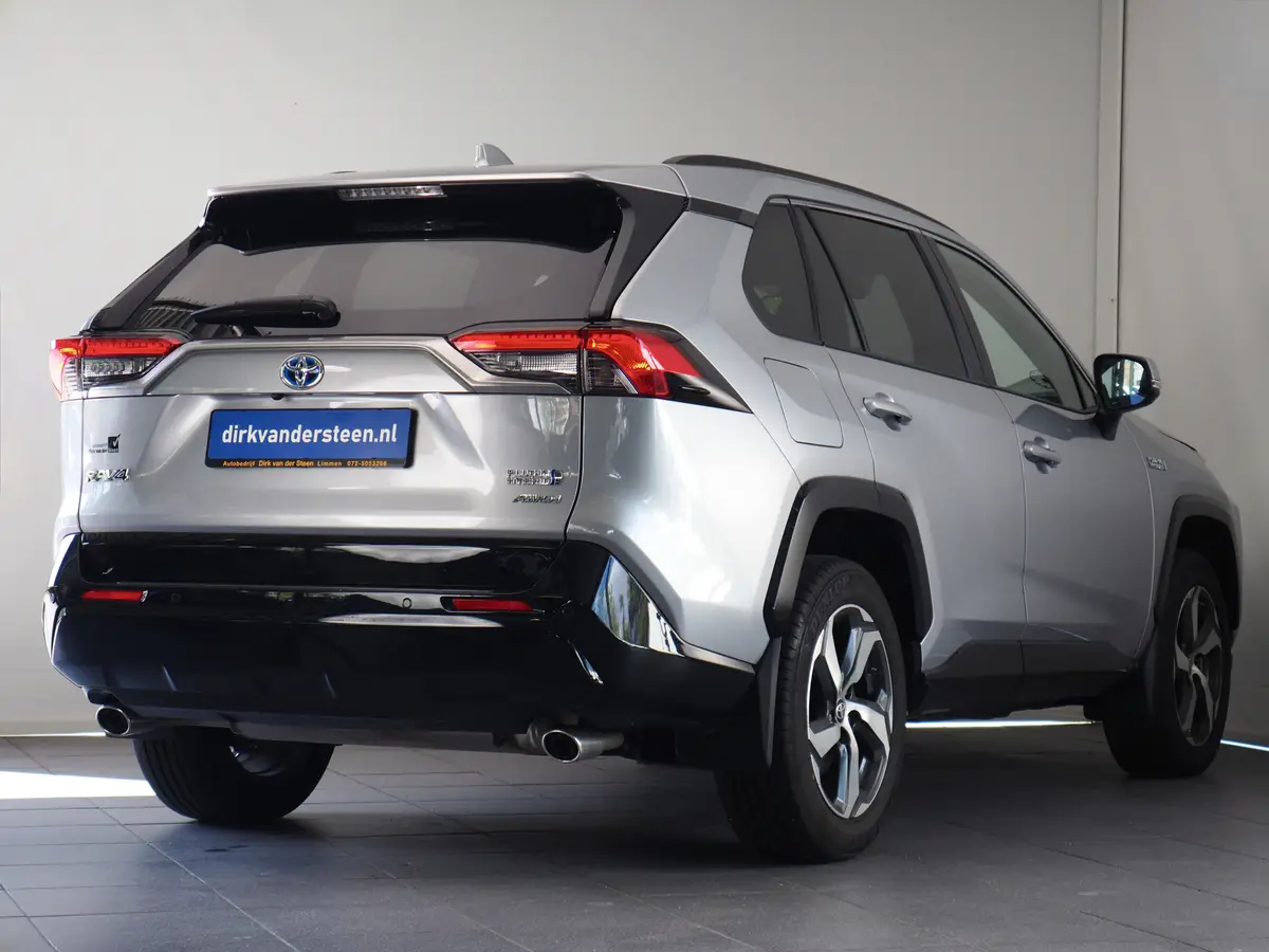 Toyota RAV4 2.5 Plug-in Hybrid AWD Style: foto 2