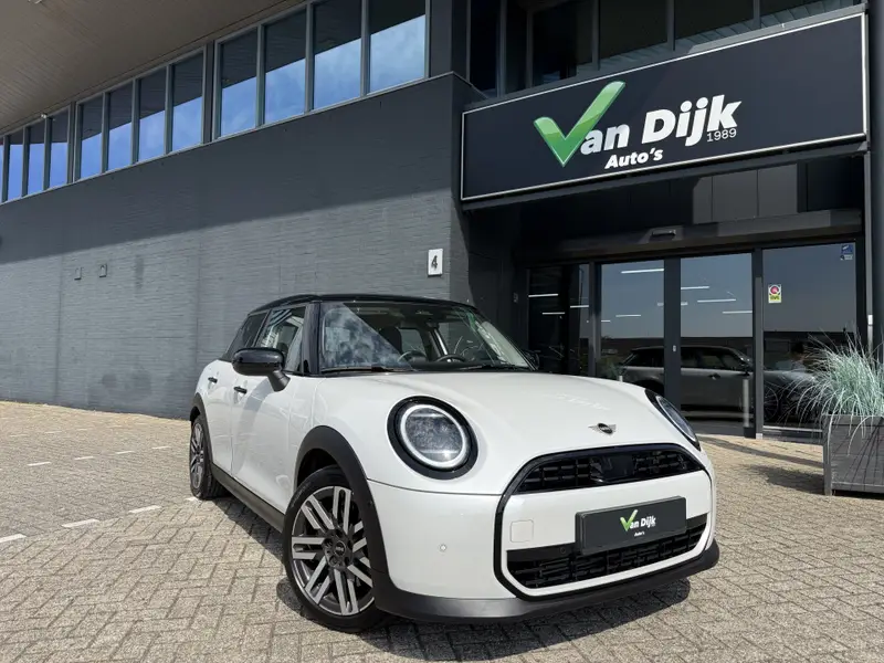 MINI 5-Deurs 1.5 Cooper C Classic S 2025 leasen bij DreamLease: foto 1