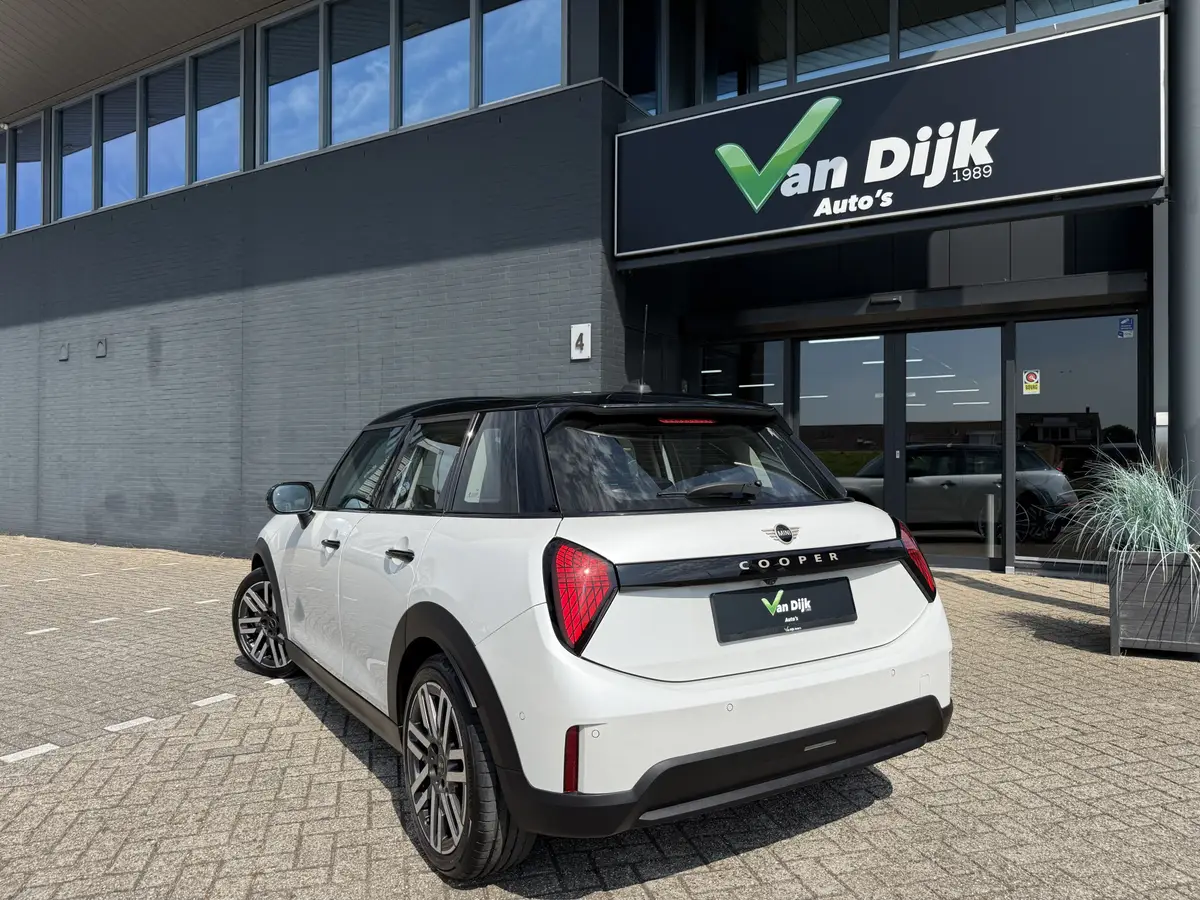 MINI 5-Deurs 1.5 Cooper C Classic S: foto 2