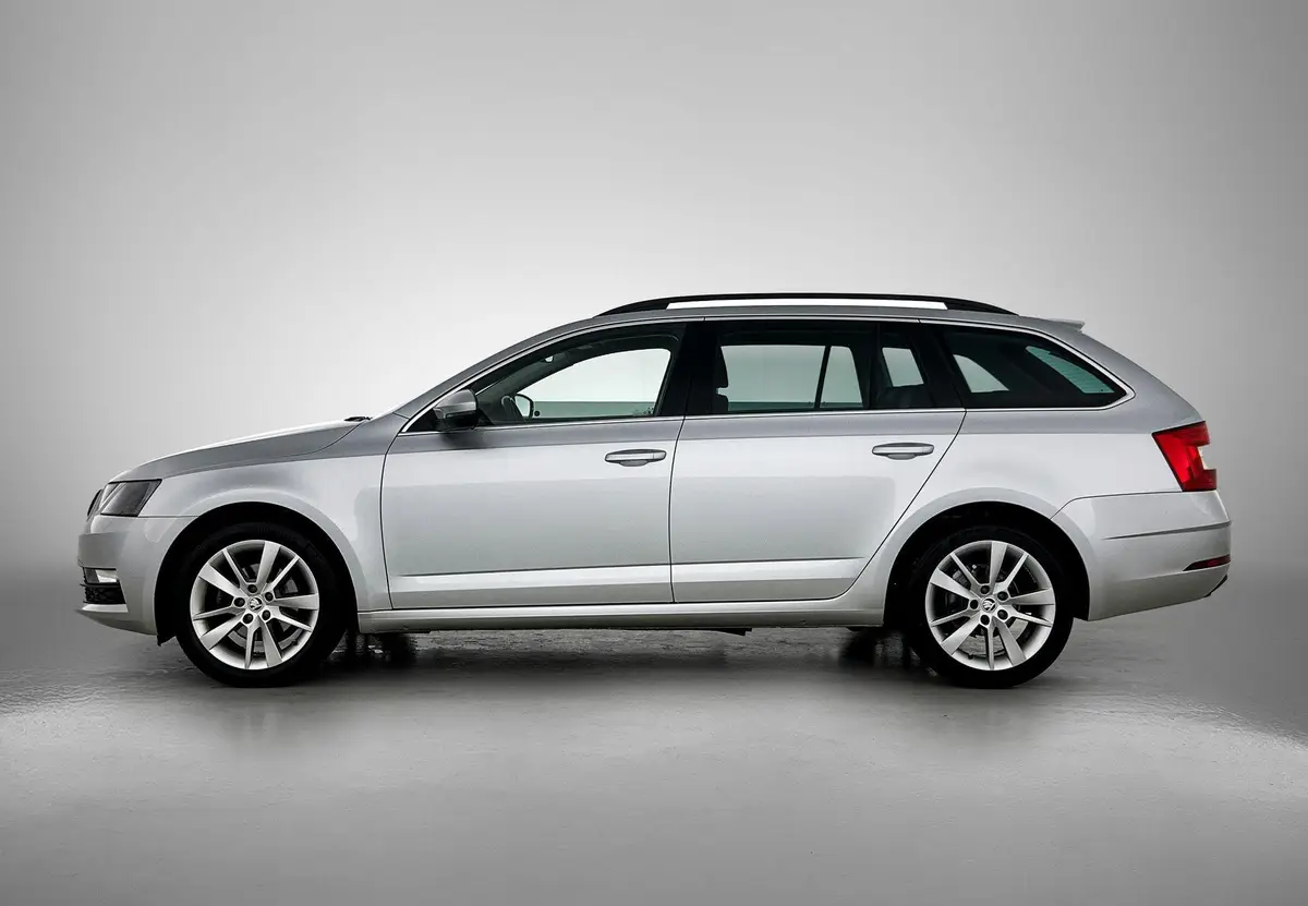 Škoda Octavia Combi 1.5 TSI Greentech Business Edition: foto 2