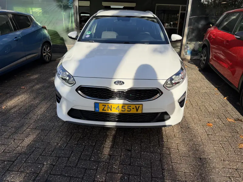 Kia Ceed Sportswagon 1.0 T-GDi DynamicLine 2019 leasen bij DreamLease: foto 2