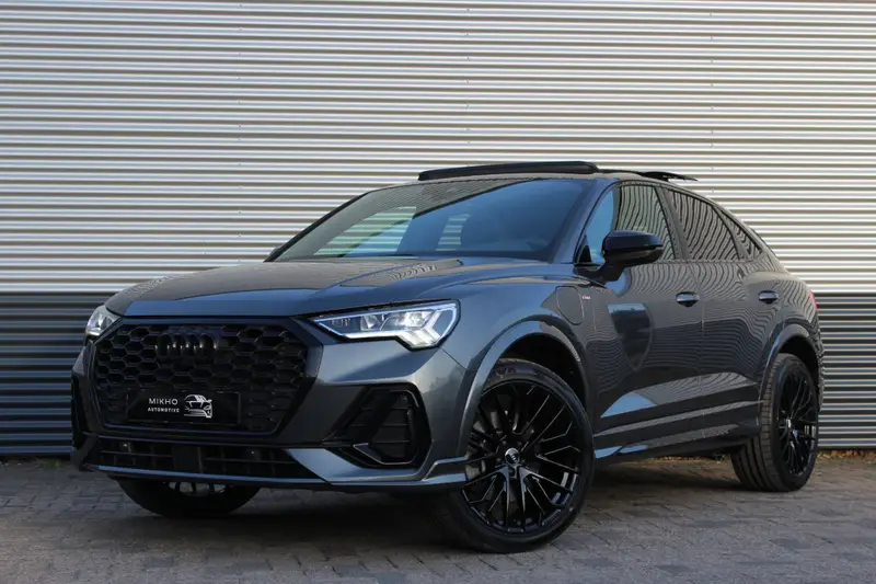 Audi Q3 Sportback 45 TFSI e 3x S-Line | Panoramadak| Sonos | 360 Camera | Black optik | Dode hoek | Stoelverwarming | Lane Assist 2022 leasen bij DreamLease: foto 1