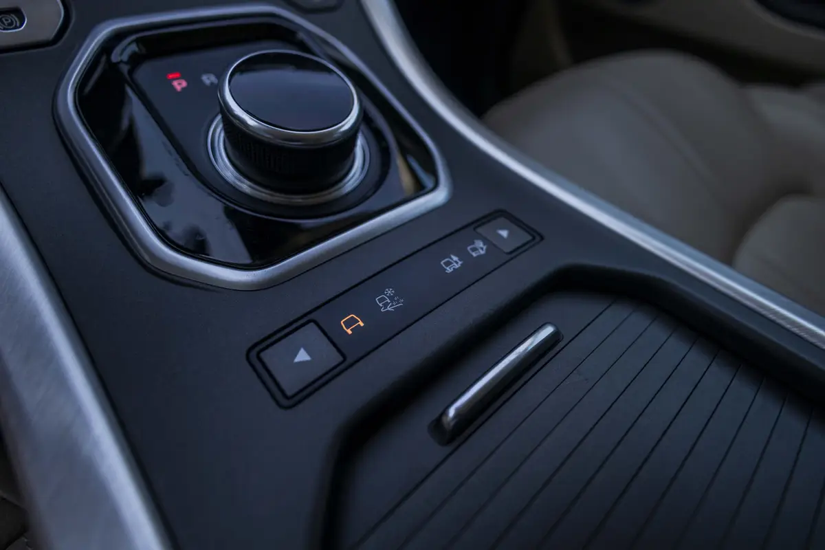 Land Rover Range Rover Evoque 2.0 Si4 HSE Dynamic: foto 43