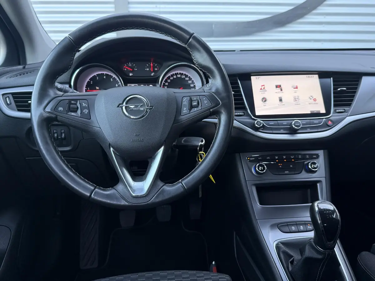 Opel Astra Sports Tourer 1.4 Turbo Online Edition: foto 2