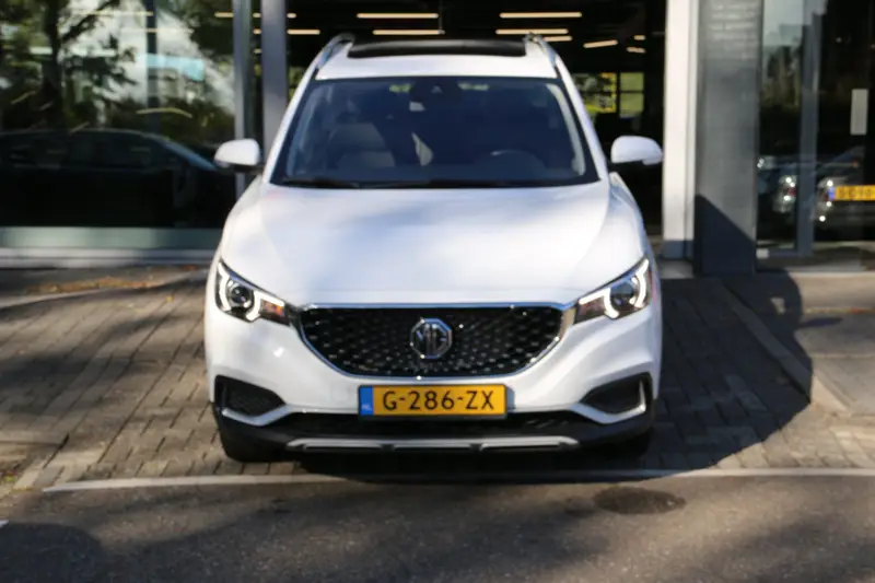 MG ZS EV MG Luxury 45 kWh PANO-DAK 2019 leasen bij DreamLease: foto 2