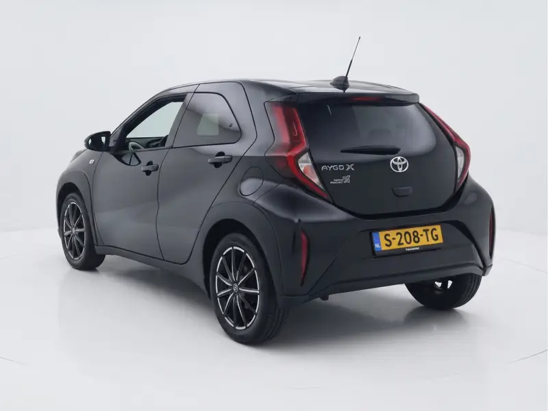 Toyota Aygo X 1.0 VVT-i MT Play 2023 leasen bij DreamLease: foto 2