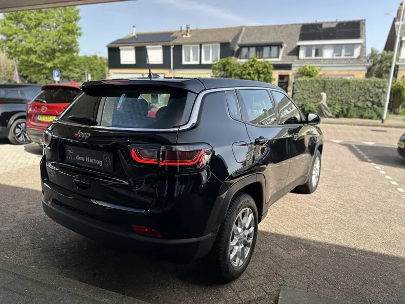 Jeep Compass 1.5T e-Hybrid Longitude 2024 leasen bij DreamLease: foto 2