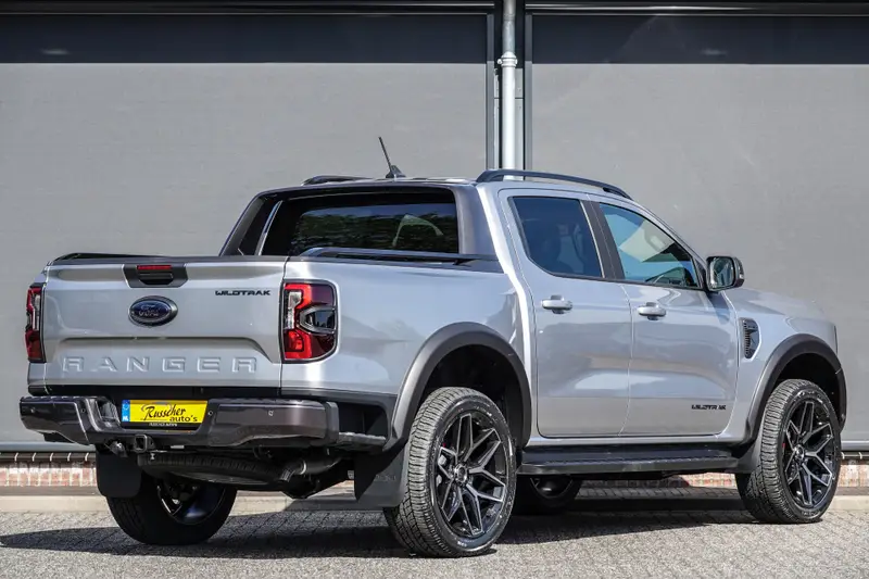 Ford Ranger Wildtrak 2.3PHEV 280Pk Aut. | Plug In Hybride | Double Cab | 5-Persoons | Bullbar | Wielkastverbreders | Trekhaak | Rollertop | 22'' 2025 leasen bij DreamLease: foto 2