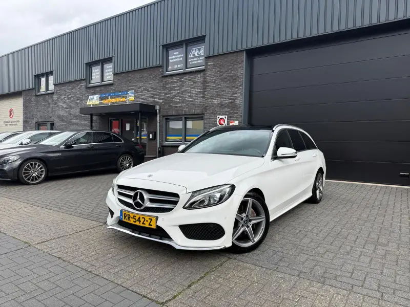 Mercedes-Benz C-Klasse Estate 180 AMG Sport Edition 2018 leasen bij DreamLease: foto 2