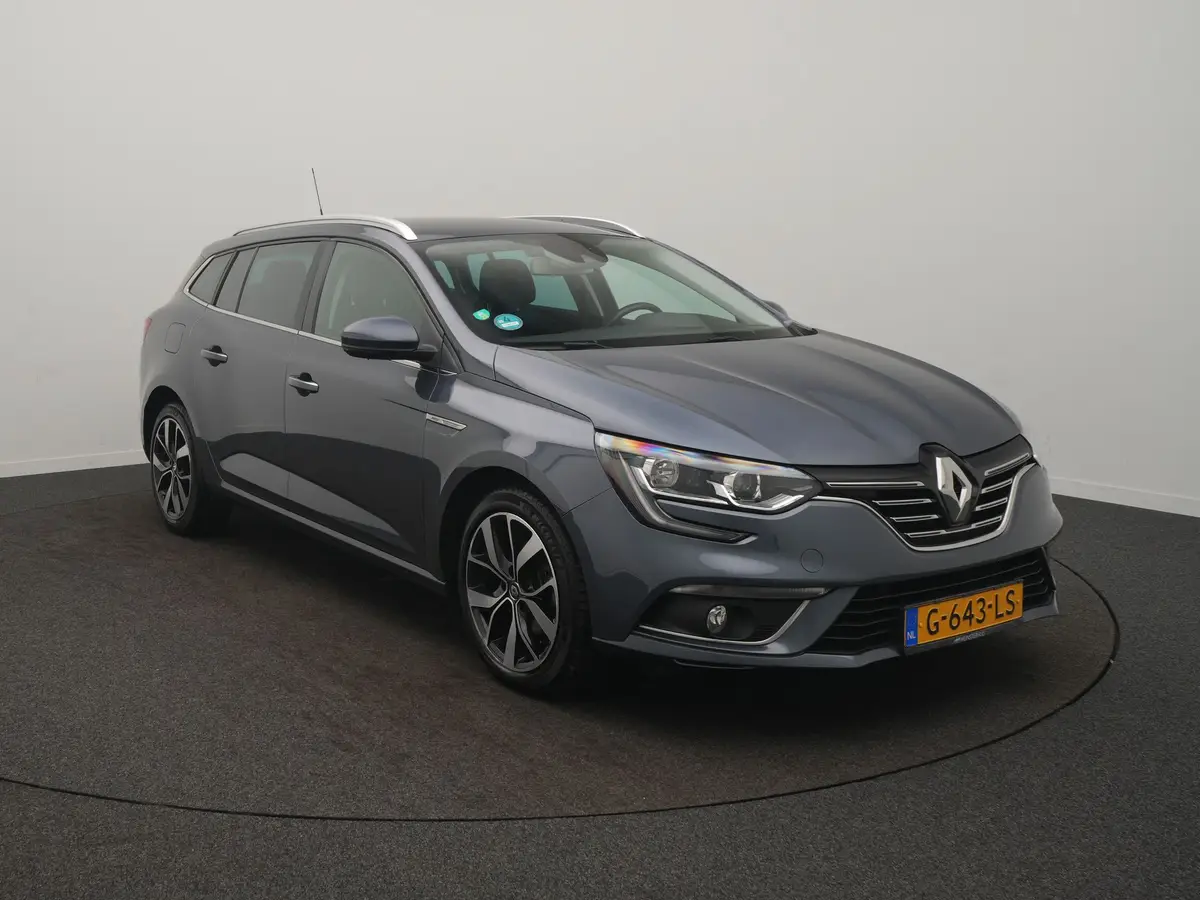 Renault Mégane Estate TCe 140 Bose: foto 2