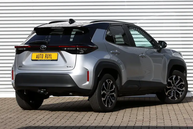 Toyota Yaris Cross 1.5 Hybrid 115 Dynamic Two-Tone / Face-Lift 2024 leasen bij DreamLease: foto 2