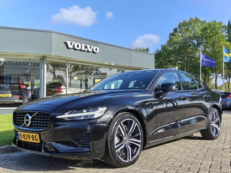 Volvo S60 T6 350PK AWD Recharge Plus Dark 2023 leasen bij DreamLease: foto 2