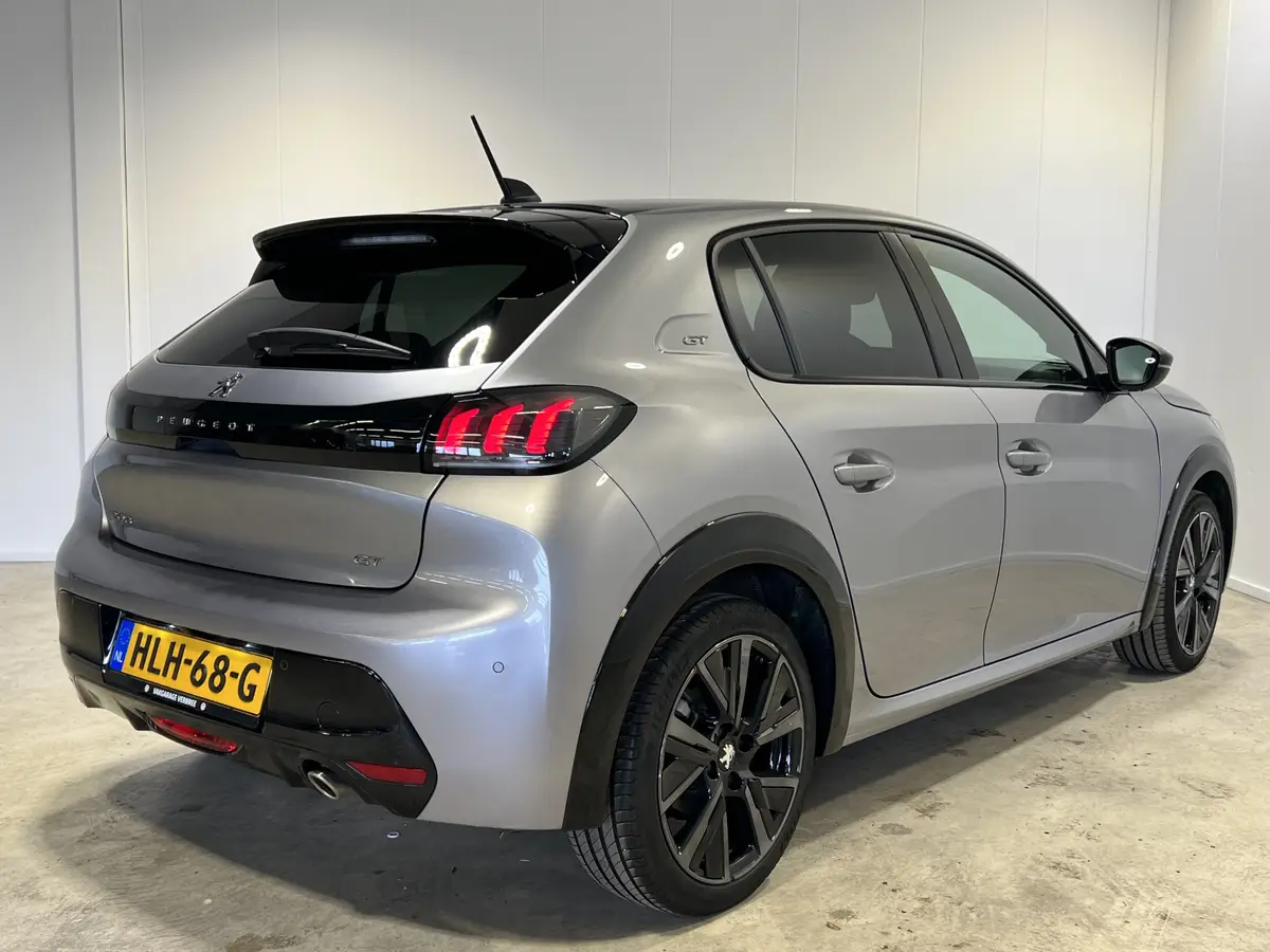 Peugeot 208 1.2 Turbo GT: foto 2