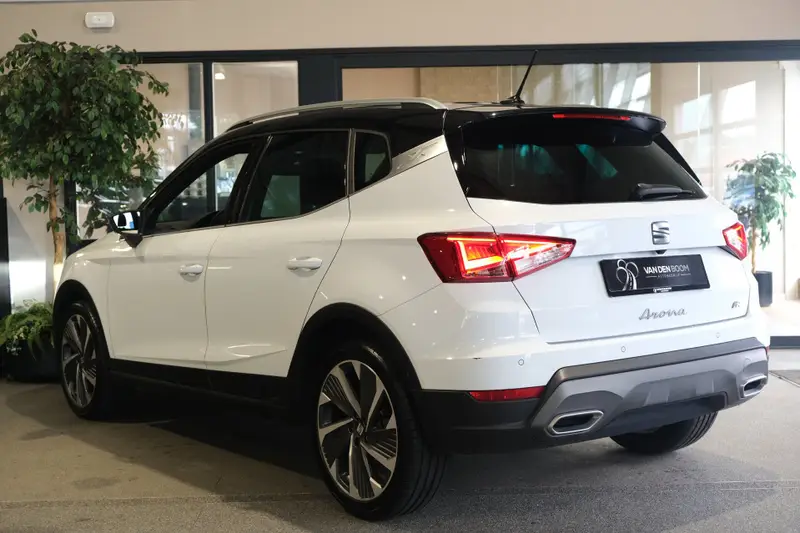 SEAT Arona 1.0 TSI FR 110PK DSG Facelift Led Navi Cam Virtual Keyless ACC 2022 leasen bij DreamLease: foto 2