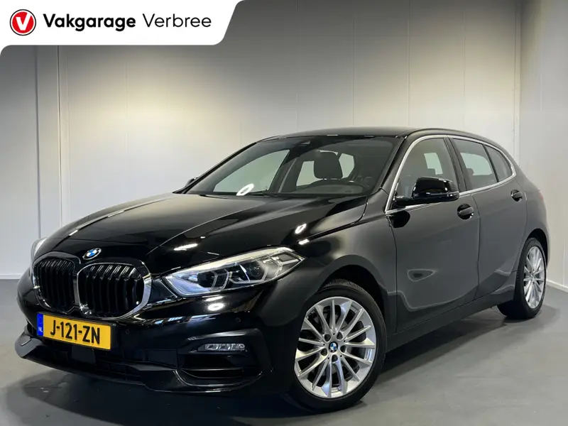 BMW 1 Serie 118i Executive Edition 2020 leasen bij DreamLease: foto 1