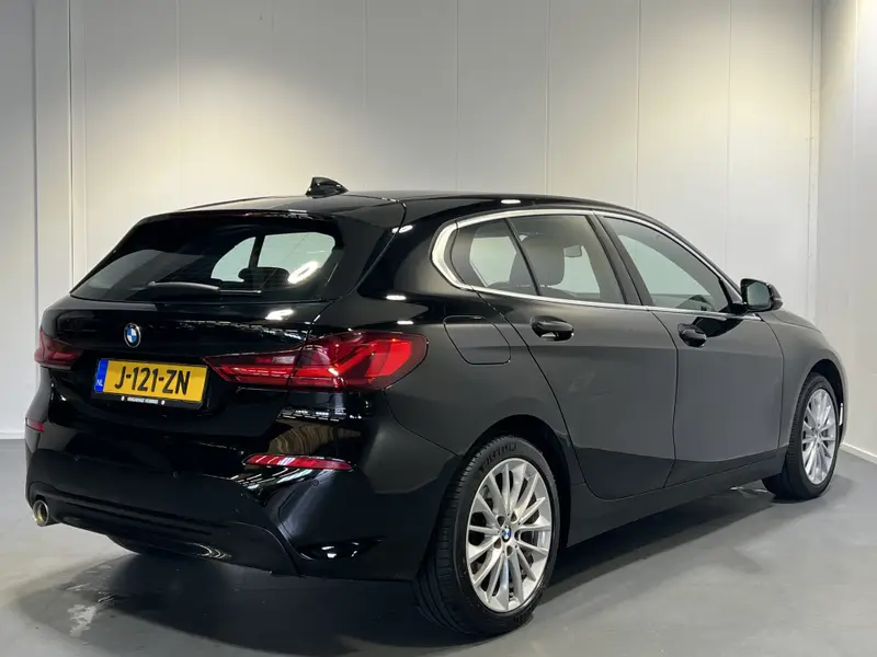 BMW 1 Serie 118i Executive Edition 2020 leasen bij DreamLease: foto 2