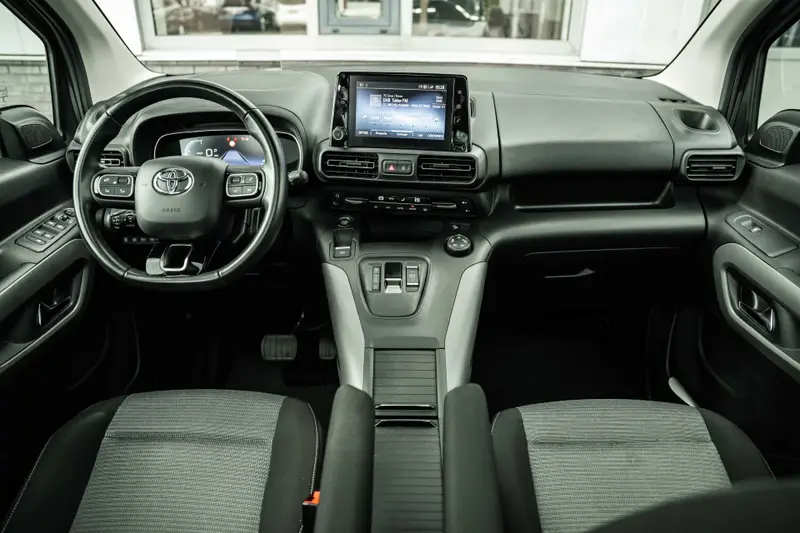 Toyota ProAce Verso | Pano dak | 5-Persoons | Achteruitrijcamera | PDC V+A | 2022 leasen bij DreamLease: foto 2