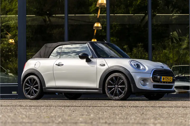 MINI Cooper Cabrio Mini 1.5 Chili Business 2017 leasen bij DreamLease: foto 1