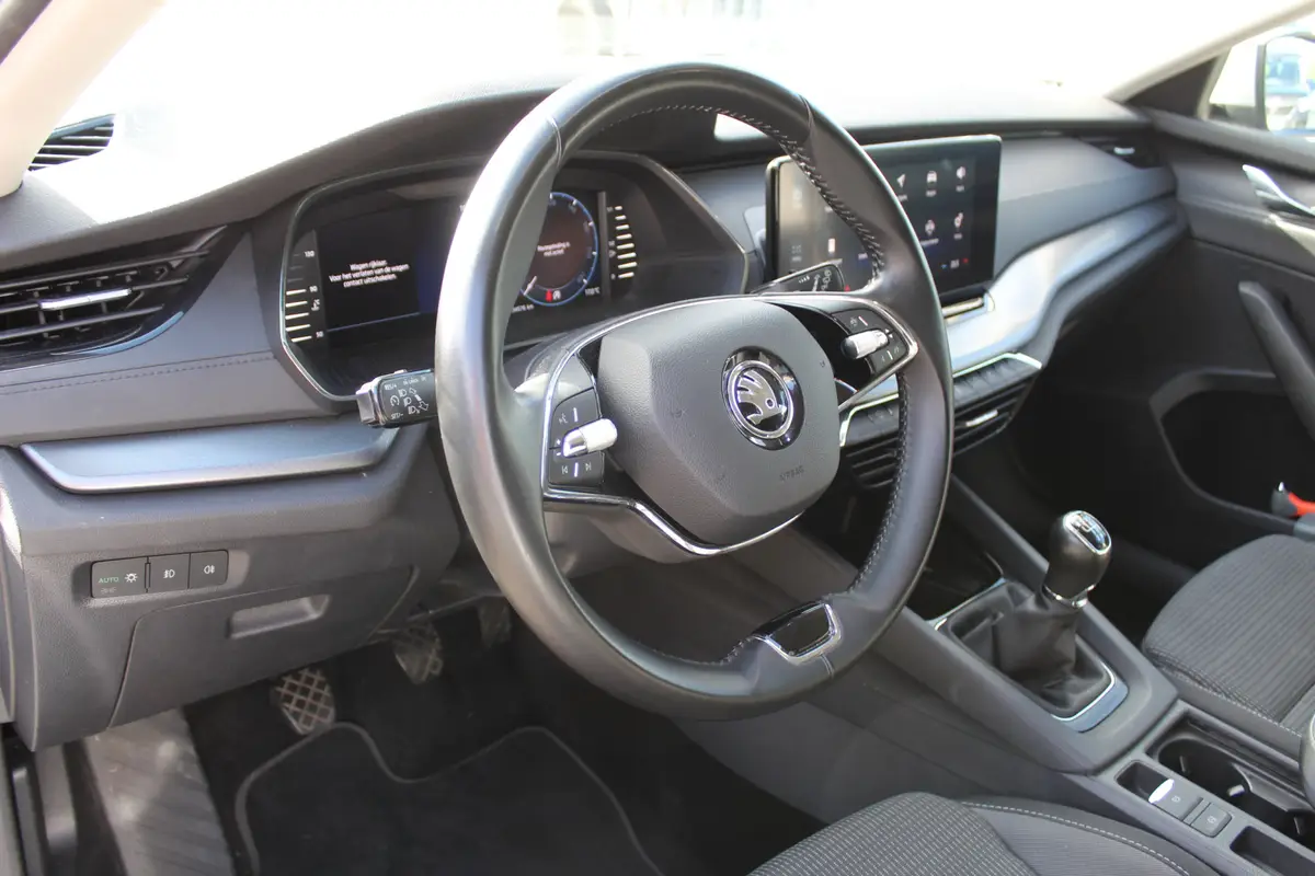 Škoda Octavia Combi 1.0 TSI Ambition | Apple carplay/Android auto | 100% onderhouden: foto 2