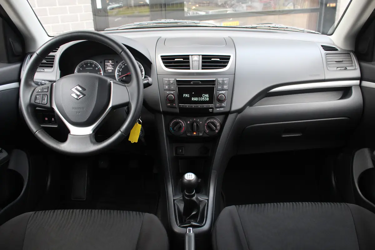 Suzuki Swift 1.2 Comfort EASSS: foto 2