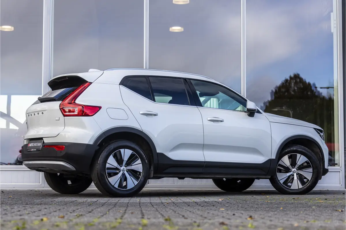 Volvo XC40 1.5 T4 Plug-in hybrid Plus Bright: foto 2