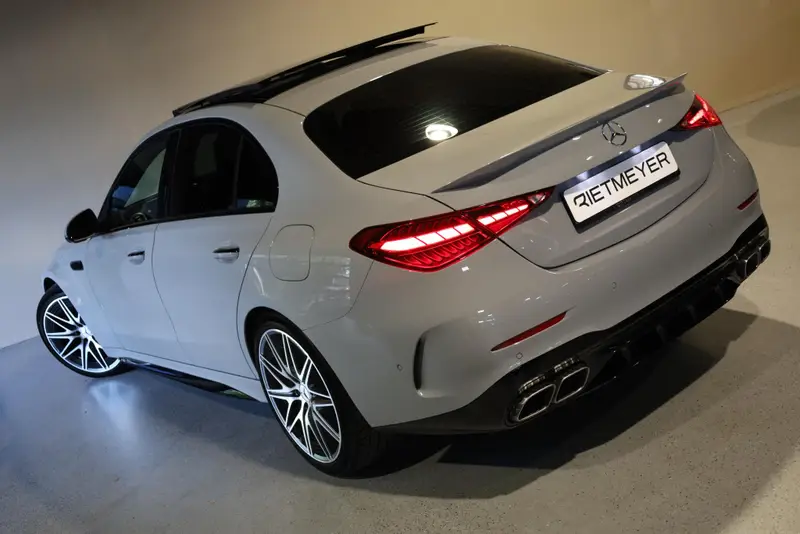 Mercedes-Benz C-Klasse AMG 63 S E Performance 2025 leasen bij DreamLease: foto 2