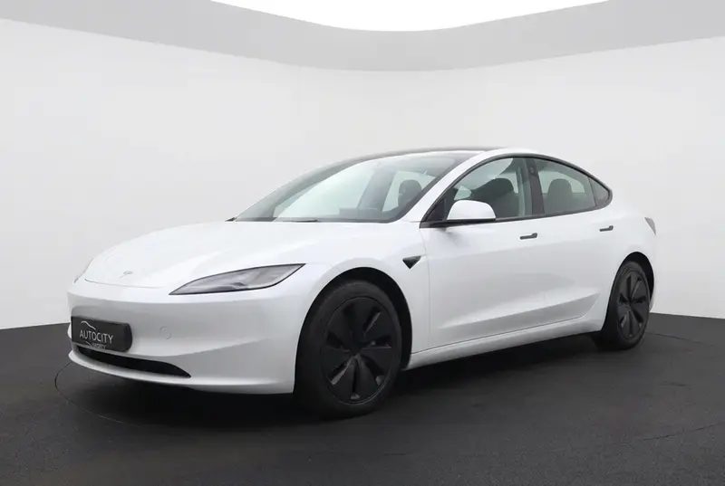 Tesla Model 3 Long Range Premium Highland AWD 78kWh SOH 92.5% l FSD4 (HW4) l AMD RYZEN l Warmtepomp 2023 leasen bij DreamLease: foto 1