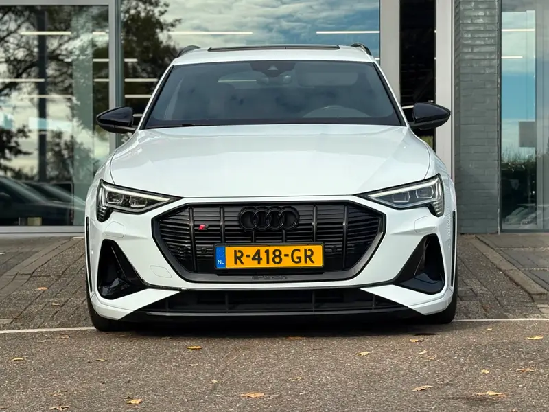 Audi e-tron S quattro 95 kWh PANO-DAK NL-AUTO NAP! 2022 leasen bij DreamLease: foto 2