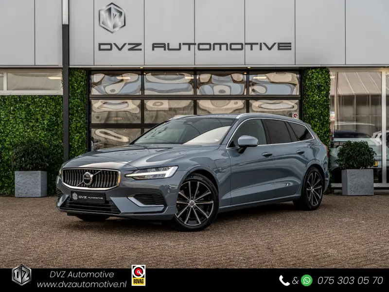 Volvo V60 2.0 T6 Plug-in hybrid AWD Core Bright 2022 leasen bij DreamLease: foto 1