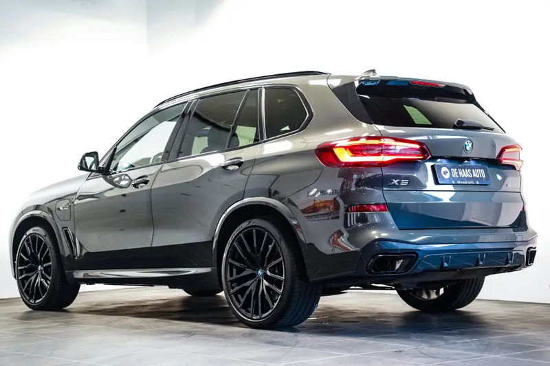 BMW X5 xDrive45e M-Sport|Dravit|22 inch|Pano|Trekhaak|Laser|360 cam 2022 leasen bij DreamLease: foto 2