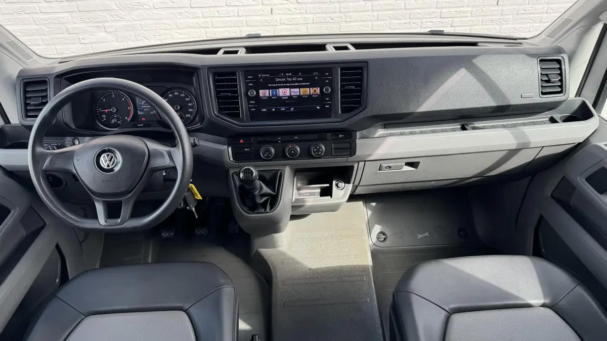 Volkswagen Crafter 35 2.0 TDI L4 DC Carplay Cruise control Automatisch airco Navigatie: foto 2