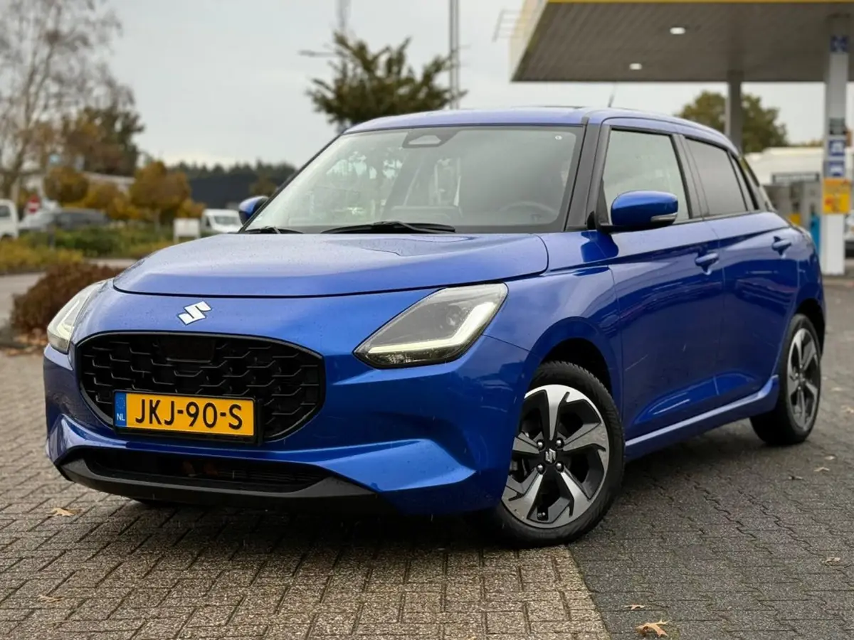 Suzuki Swift 1.2 STYLE SMART HYBR. KEYLESS ECC CAMERA NAVI ADD. CRUISE: foto 1