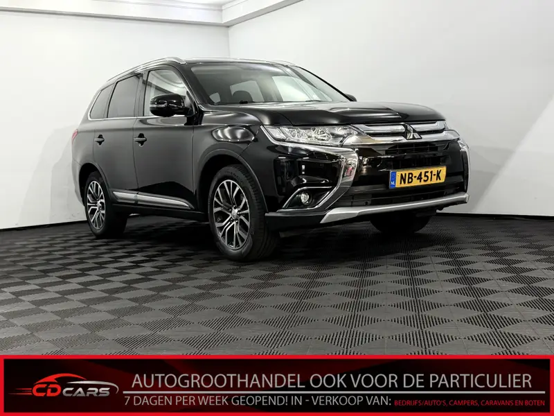 Mitsubishi Outlander 2.0 Executive Edition 7P 2017 leasen bij DreamLease: foto 1