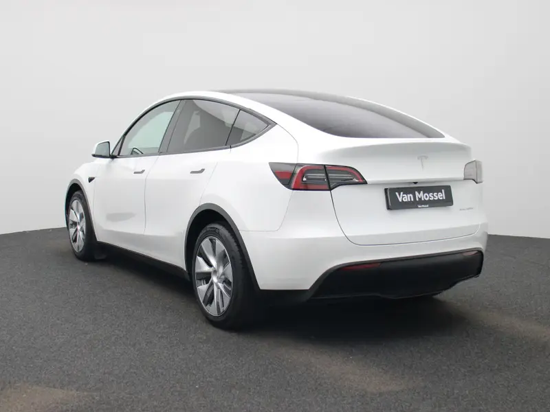 Tesla Model Y Long Range Dual Motor 2023 leasen bij DreamLease: foto 2