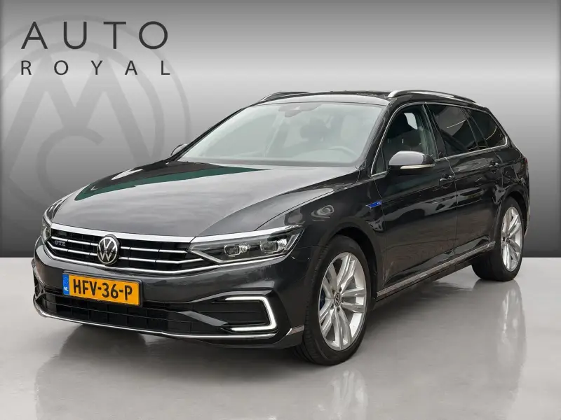 Volkswagen Passat Variant 1.4 TSI PHEV GTE Business 2020 leasen bij DreamLease: foto 1
