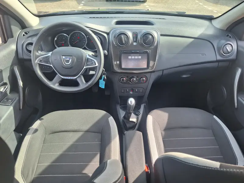 Dacia Sandero Stepway 0.9 TCe SL 2018 leasen bij DreamLease: foto 2