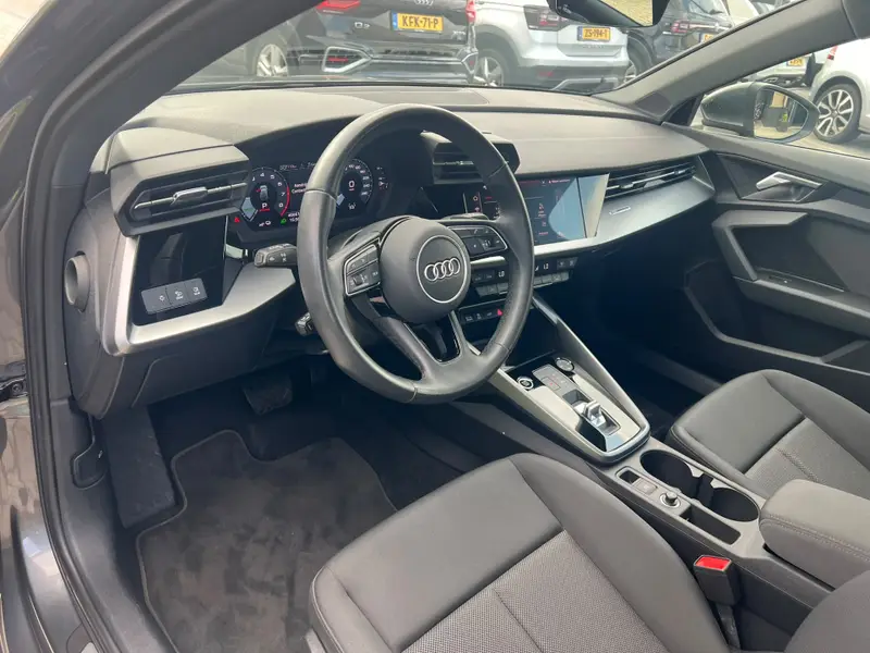 Audi A3 Sportback 40 TFSI e S Line 2023 leasen bij DreamLease: foto 2