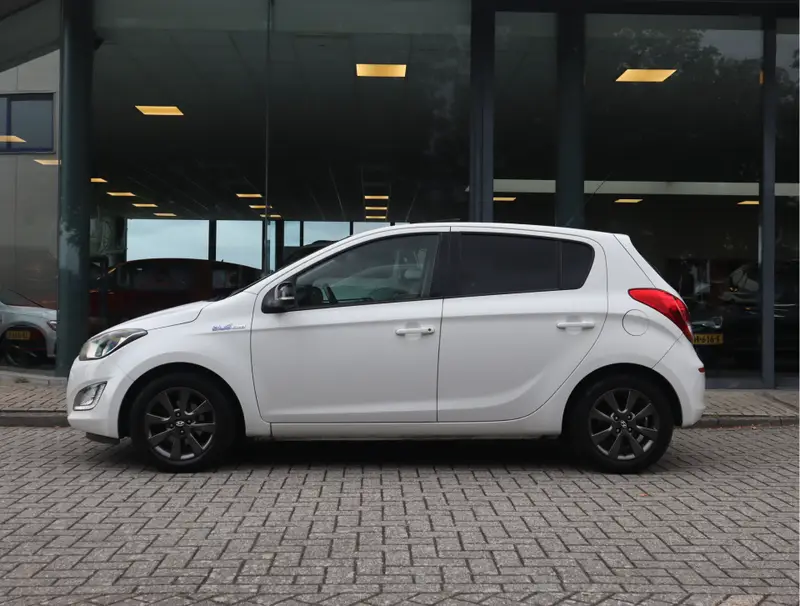 Hyundai i20 1.2i Go! Plus 2014 leasen bij DreamLease: foto 2