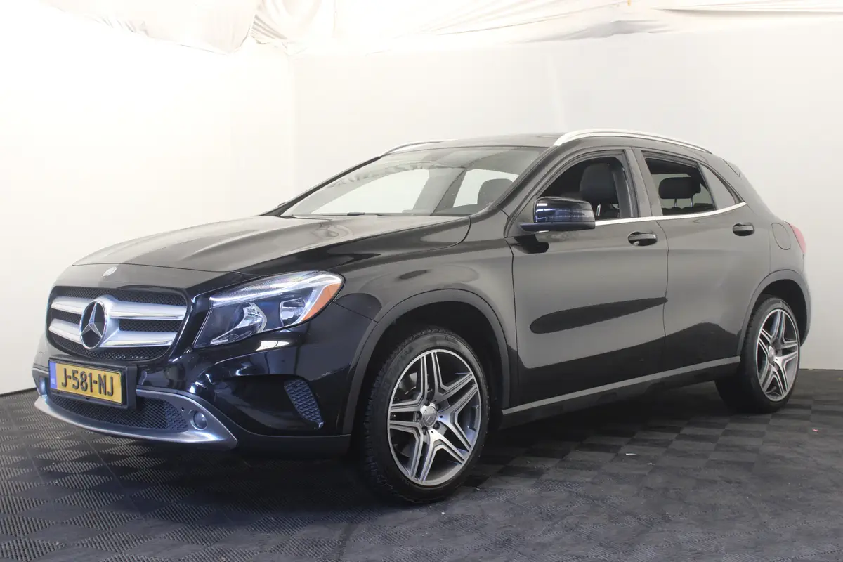 Mercedes-Benz GLA 250 Prestige: foto 1